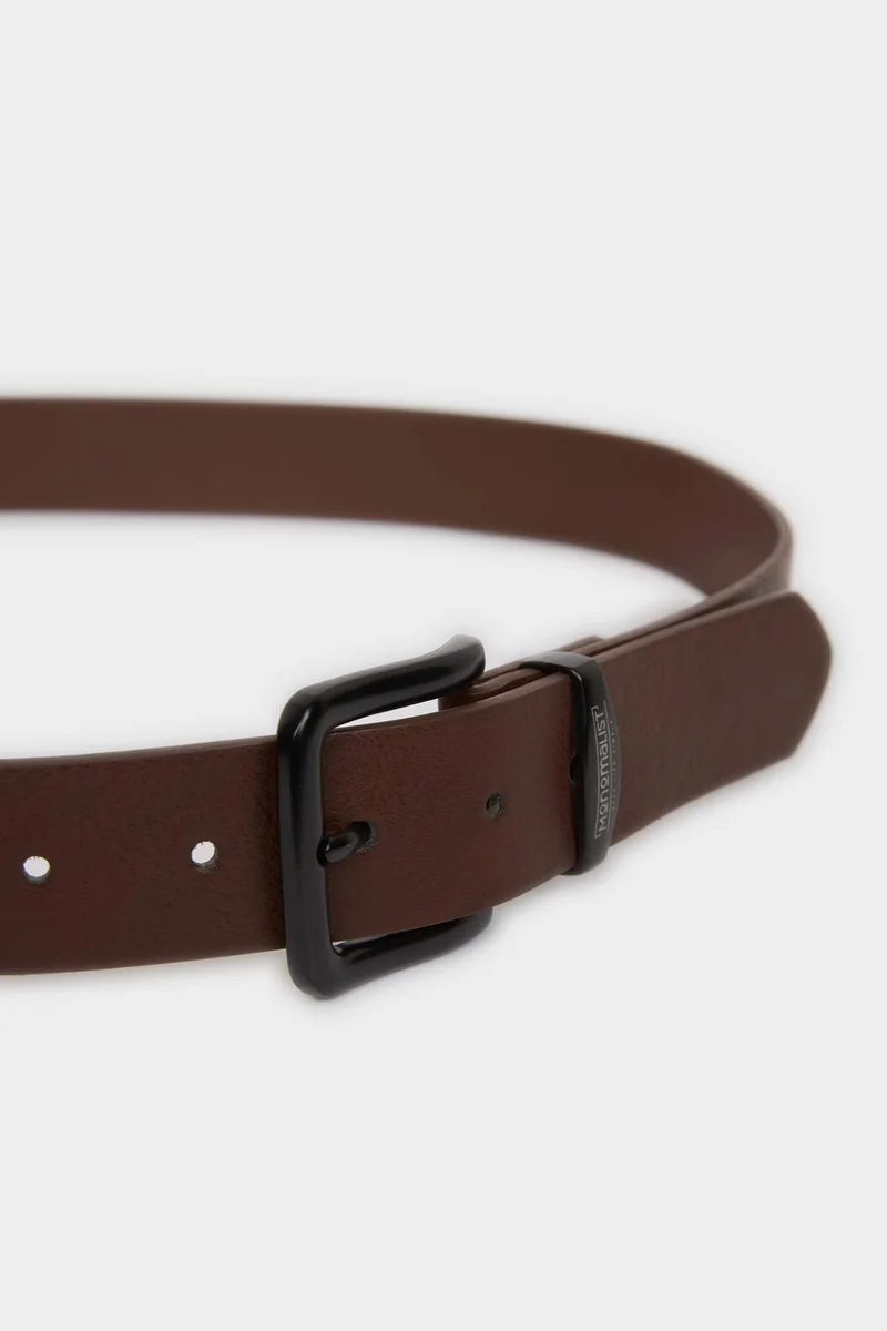 ديفاكتو Man Rectangle Clasp Faux Leather