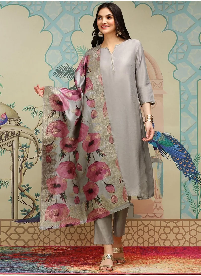 ISHIN Women GREY Kurta Set with Duppatta