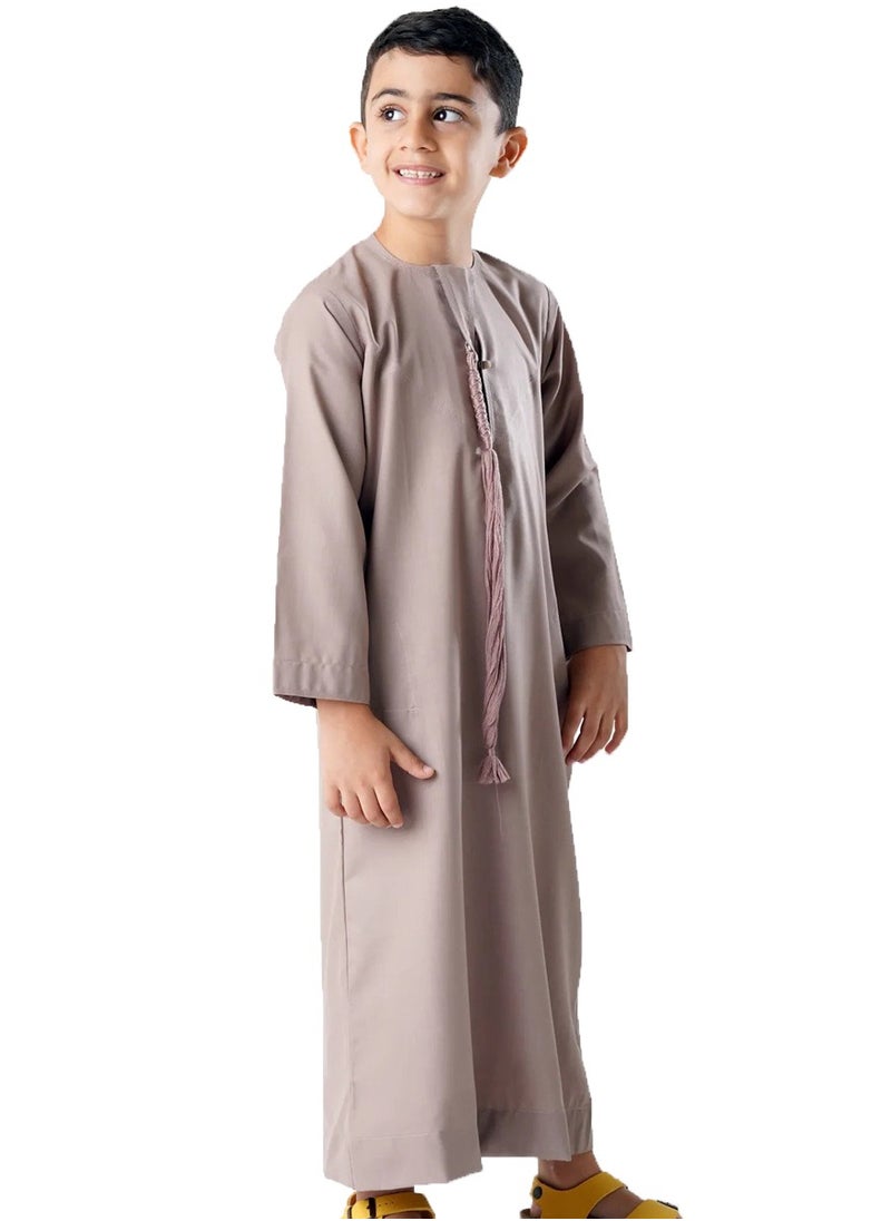 متقلبة - ثوب كندورة للأطفال: احتضن التقاليد مع هذا الزي الإسلامي العربي للأولاد - مثالي للصلاة الإسلامية والملابس الأنيقة. براعة متفوقة للراحة. - Image 1