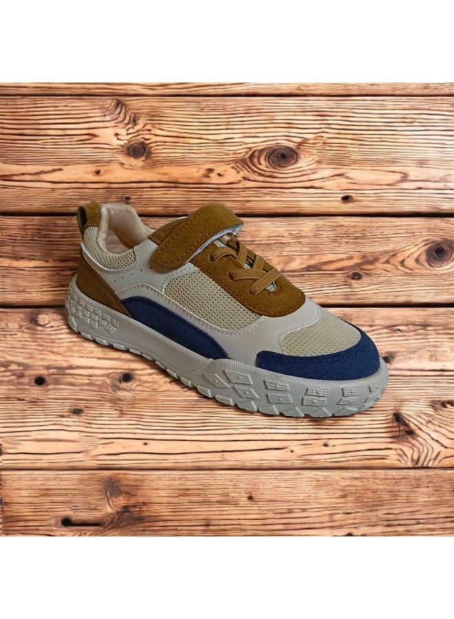 سنيكرز أطفال رياضي لون بني في كحلي، كوتشي أطفال مريح بنعل قوي ضد الانزلاق، حذاء رياضي فيلكرو سهل اللبس مع رباط شكلي، كوتشي أولاد وبنات للمشاوير والمدرسة والتمرين، تصميم حصري سنيكرز أطفال كاجوال مناسب للجري واللعب اليومي - Image 3