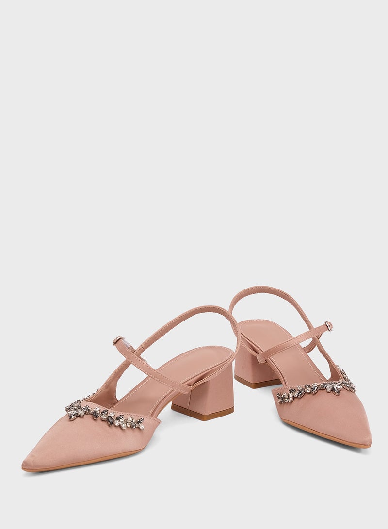 Khizana Mid Heel Embellished Pump - Image 4