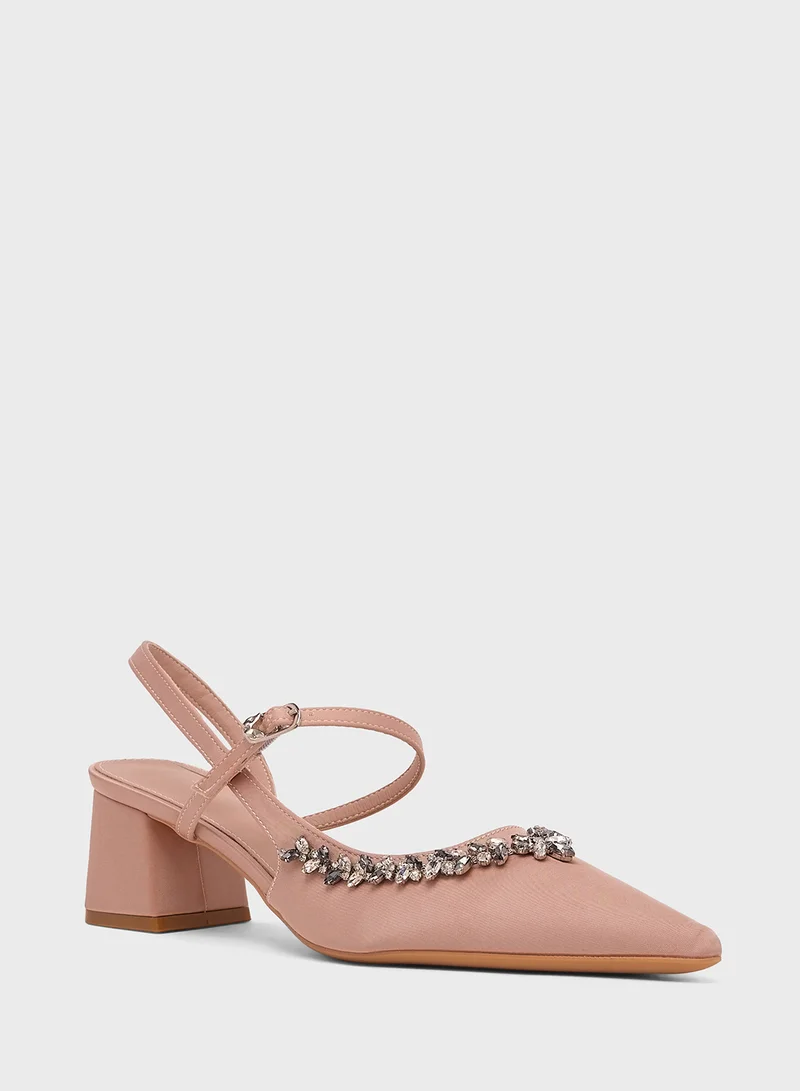 Khizana Mid Heel Embellished Pump