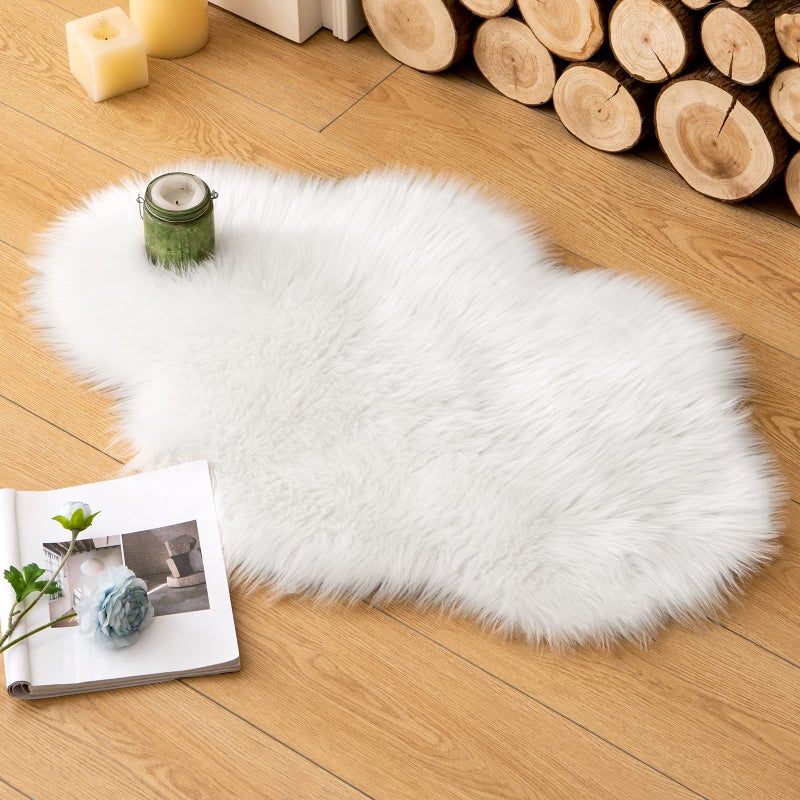 MIULEE Fluffy Rug Soft Shaggy Faux Fur Area Rug Luxury Plush Cloud Shape Carpet for Christmas Decor Bedroom Living Room Sofa Chair 2 x 3 Feet White