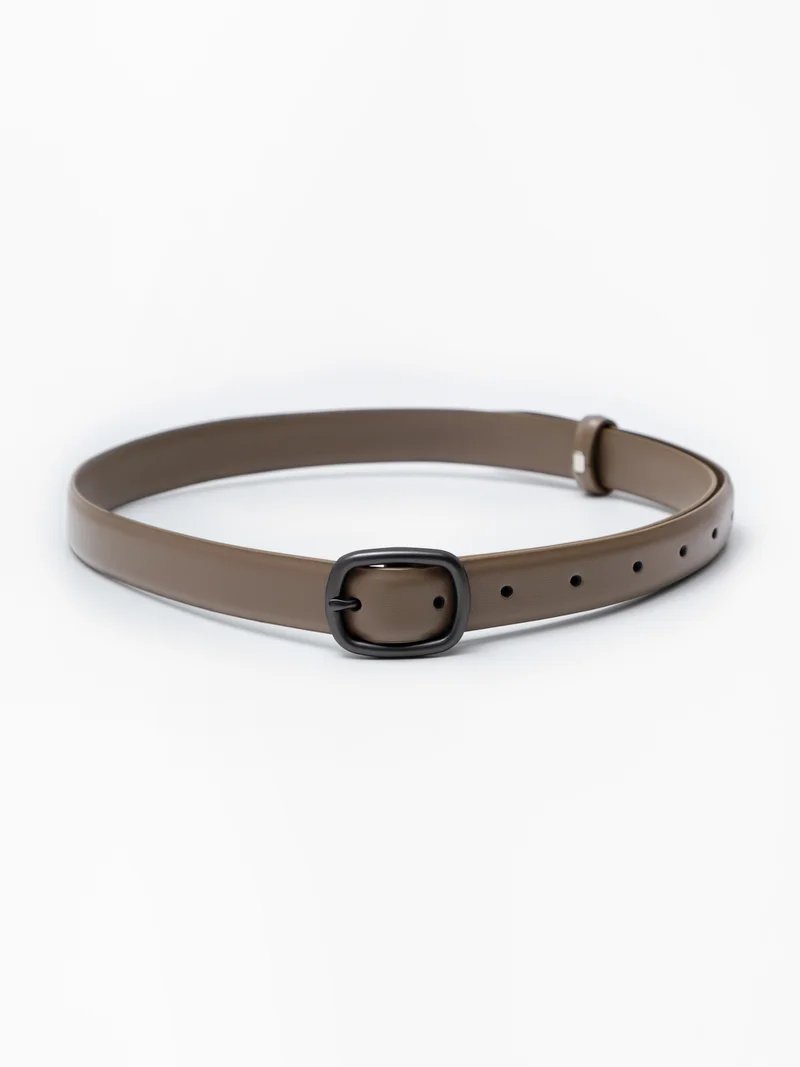 ليتشي Slim leather belt with oval buckle