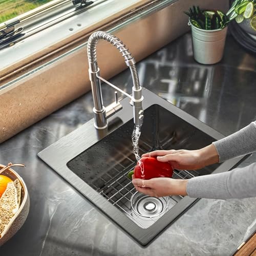 YITAHOME حوض مطبخ صغير أسود من YITAHOME 15 بوصة من الفولاذ المقاوم للصدأ بطلاء نانو أسود Gunmetal مع ملحقات واقية، وعاء واحد لمحطة العمل، بار 15 × 15 × 10 بوصة - Image 5