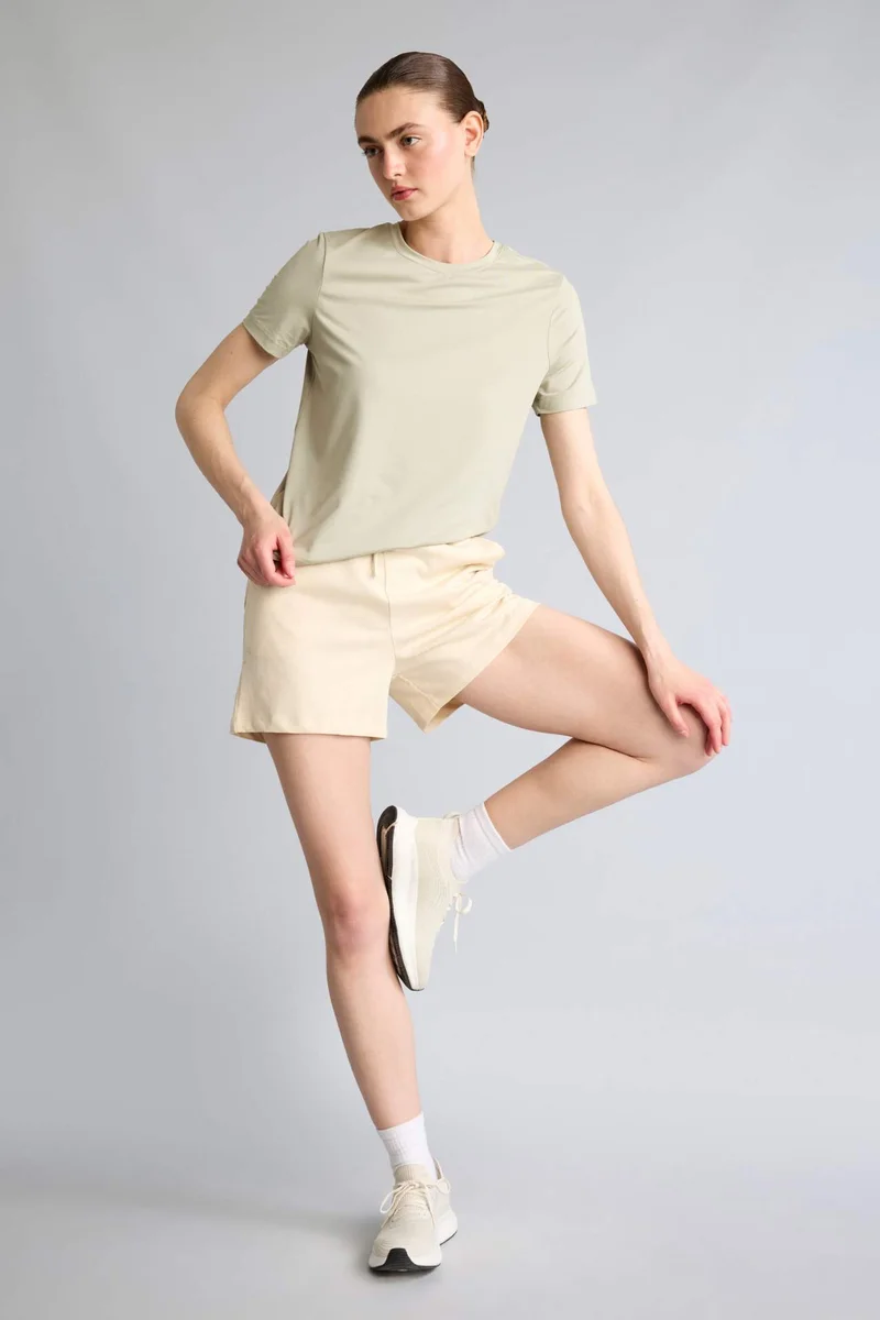 ديفاكتو Standard Fit Elastic Waist Sports Shorts