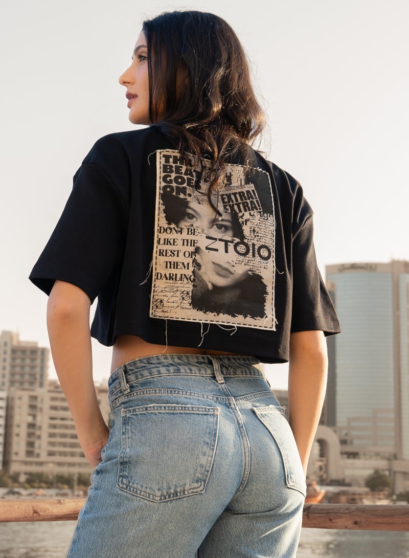 ZTOIQ Women's Premium Tapestry Applique Oversized Crop Top - High-Quality Streetwear - Image 4