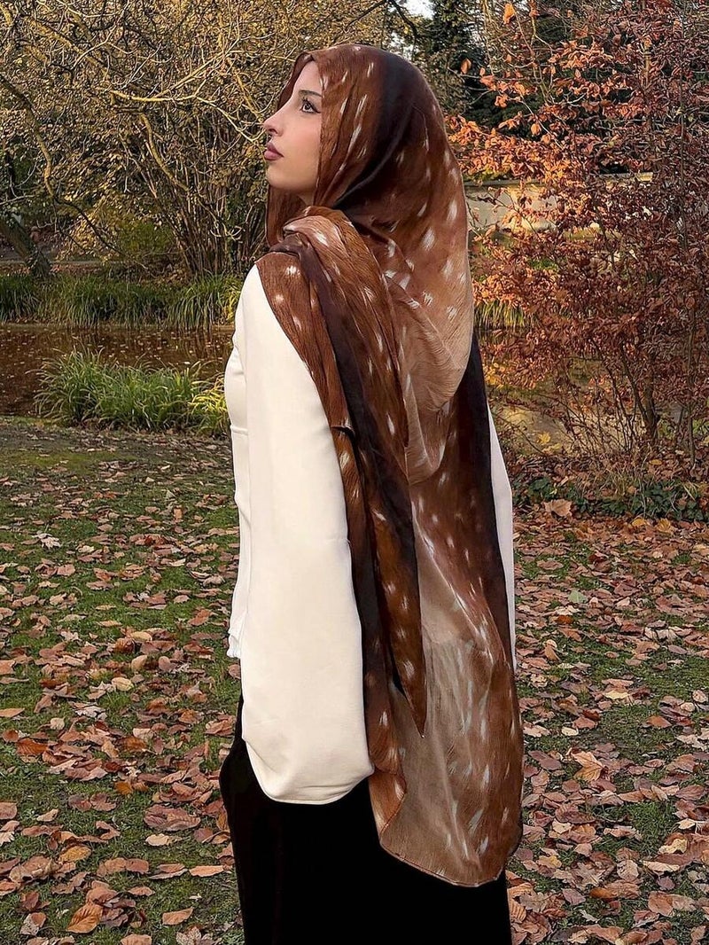 Shein Watercolor Deer Print Hijab & Scarf for Women – Lightweight Single-Sided Print, Daily Wear & Prayer - Image 3