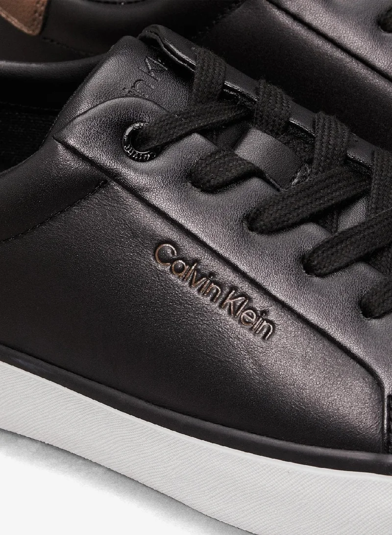 كالفن كلاين حذاء رياضي من الجلد