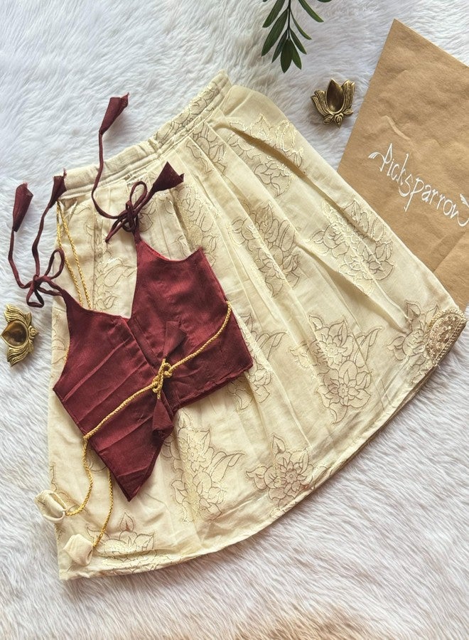 Picksparrow طقم ليهينغا للبنات الصغيرات من بيكسبارو مع تشولي مزخرف، وبلوزة من القطن والحرير مزينة بالأحجار والخرز، وتنورة من القطن اللامع بحافة ذهبية (بلوزة قصيرة) (لون عنابي، 3-6 أشهر) - Image 4