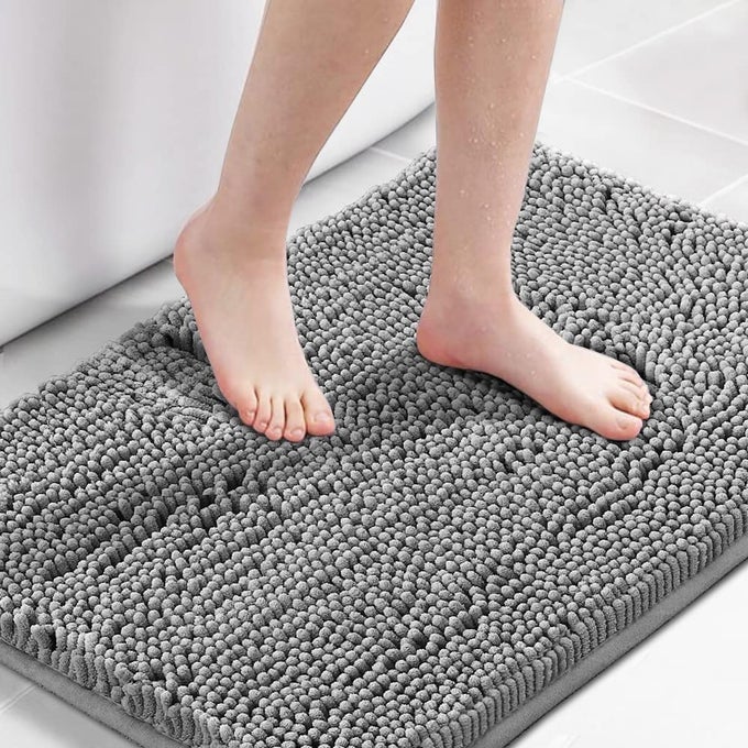 HVERSAILTEX CHENILLE BATH MAT THICK SOFT ABSORBENT FOR BATHROOM MICROFIBER DRIES QUICKLY SHAGGY WASHABLE PLUSH DURABLE RUG BATHTUB AND SHOWER FLOOR 24X17 GREY