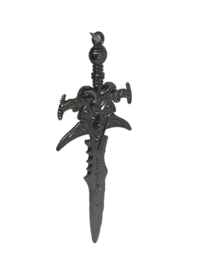 نيبمينينت سلسلة مفاتيح على شكل سيف فروستمورن للملك ليش بعد أن أخذه أرثيس من لعبة "World Of Warcraft"