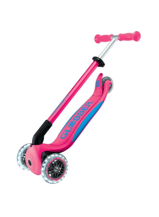GLOBBER سكوتر أطفال قابل للتعديل وقابل للطي من بريمو بلس مع أضواء LED - سكوتر ثلاثي العجلات - فوشيا وأزرق - Image 4
