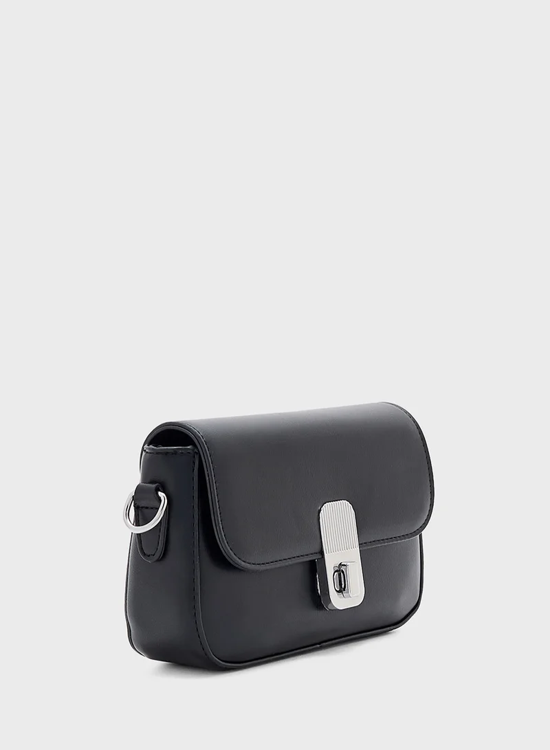 جينجر Metal Clasp Crossbody Bag