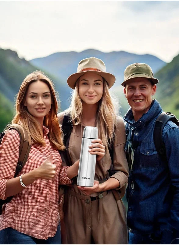Milton Milton Flip Lid 750 Thermosteel 24 Hours Hot and Cold Water Bottle with Bag, 1 Piece, 750 ml, Silver | Leak Proof | Office Bottle | Gym Bottle | Home | Kitchen | Hiking | Trekking | Travel Bottle Silver