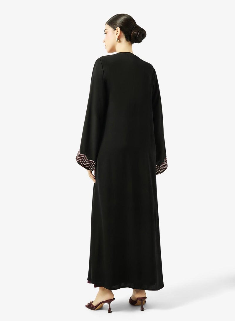 hayas closet Zig Zag Embroidered Open Front V Neck Abaya - Image 3