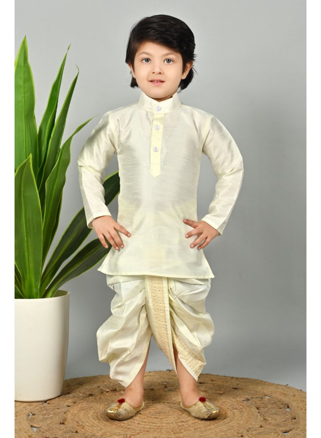 BT DEZINES طقم كورتا ودوتي للأولاد باللون الكريمي مع سترة - Image 4