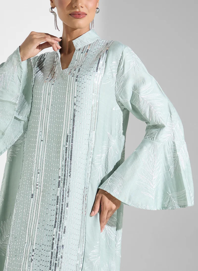 Khizana Bell Sleeved Embroidered Jalabiya