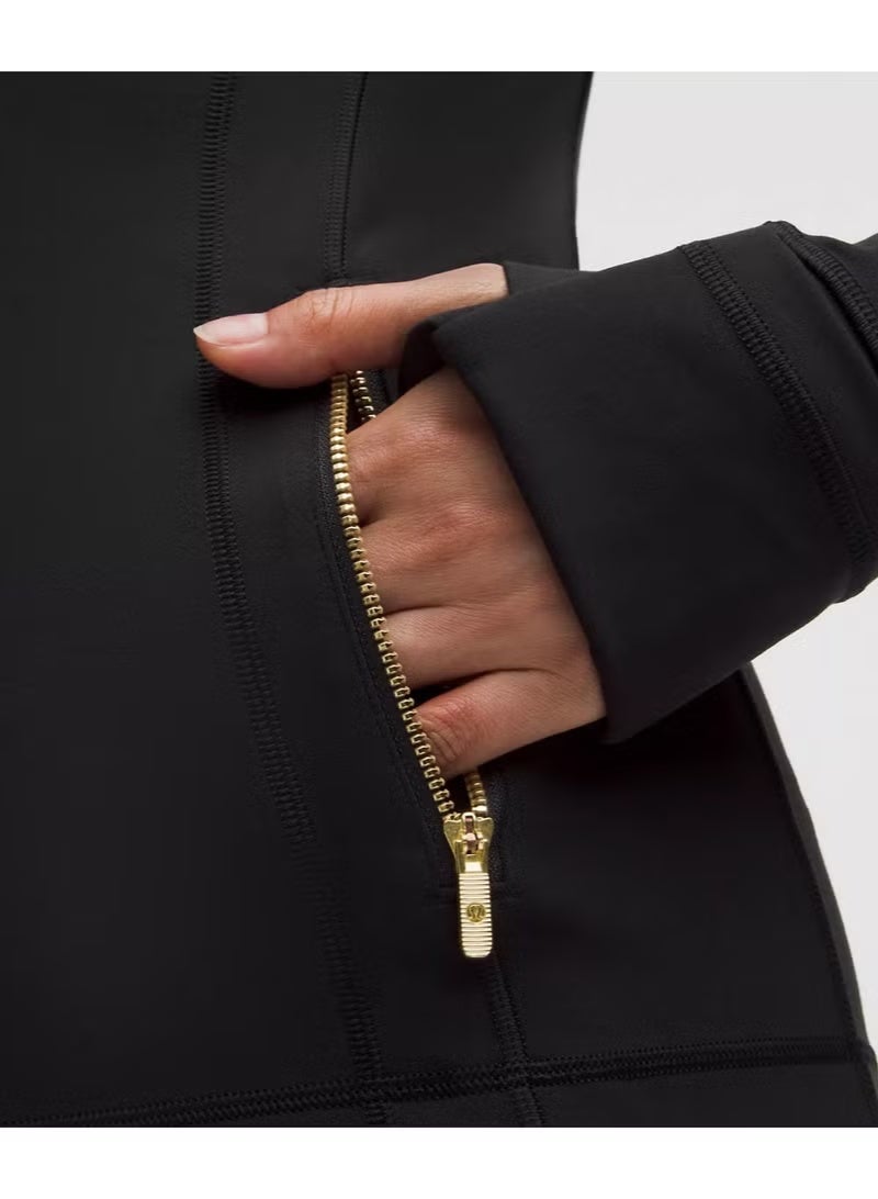لولوليمون jackets تعريفية: أتقن تمارينك وتنقلاتك اليومية بسهولة — قطعة واحدة لإطلالة أنيقة طوال اليوم - Image 5