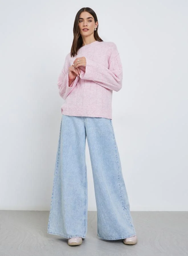 ستايلي سويتر مضلع بخيوط ناعمة وقصة عادية