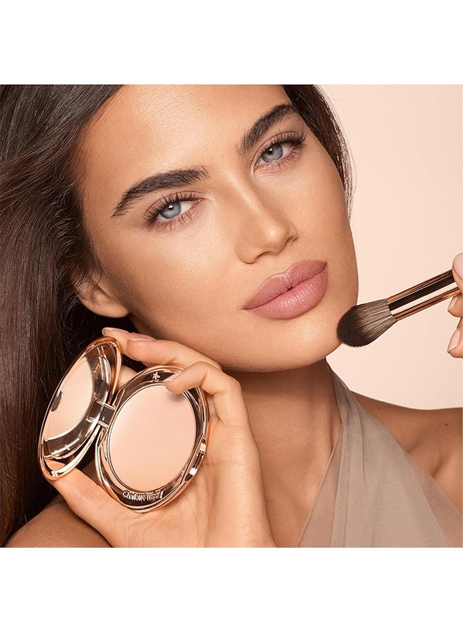 شارلوت تلبوري بودرة شارلوت تيلبري إيربروش ذات النهاية الخالية من العيوب، مع لمسة نهائية غير لامعة تدوم طويلاً - #2 متوسطة - Image 3