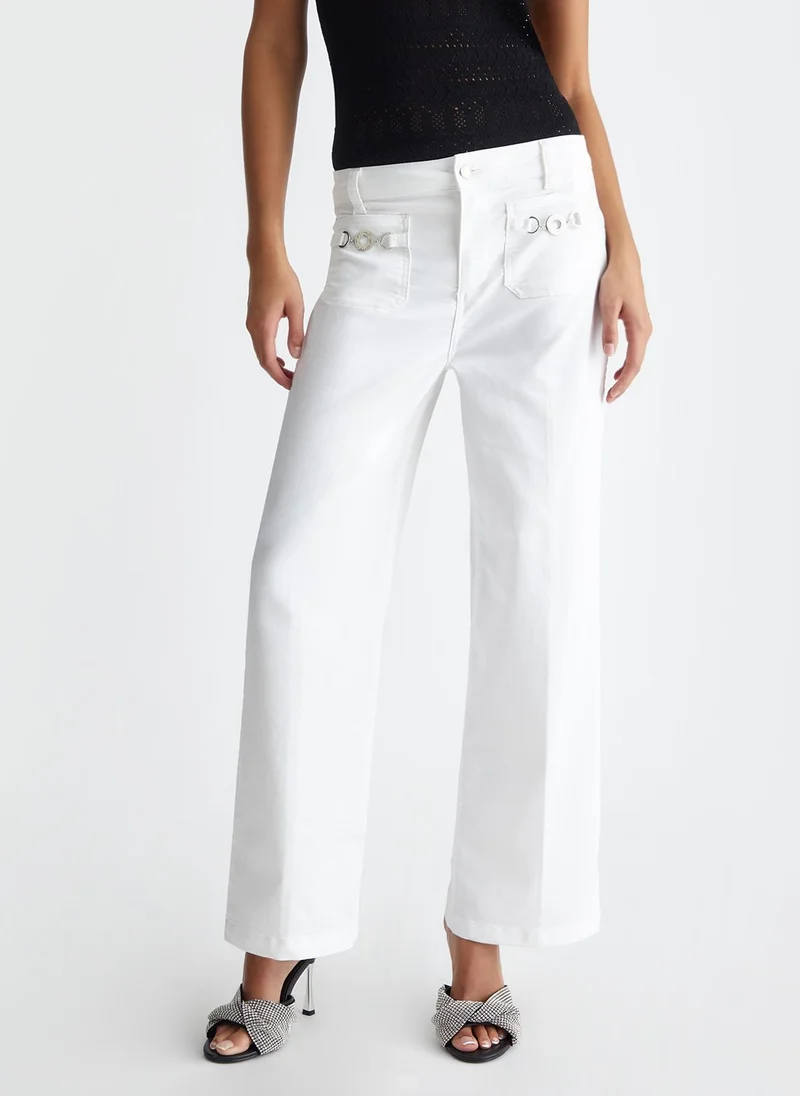 ليو جو بنطال قصير بتصميم واسع