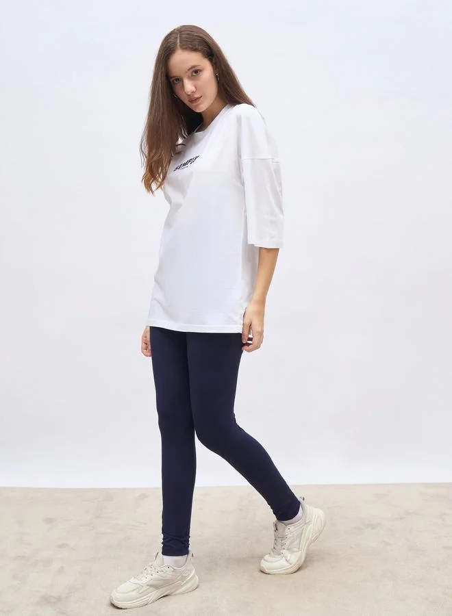 Styli Styli Oversized T-Shirt and Badge Print Leggings Set