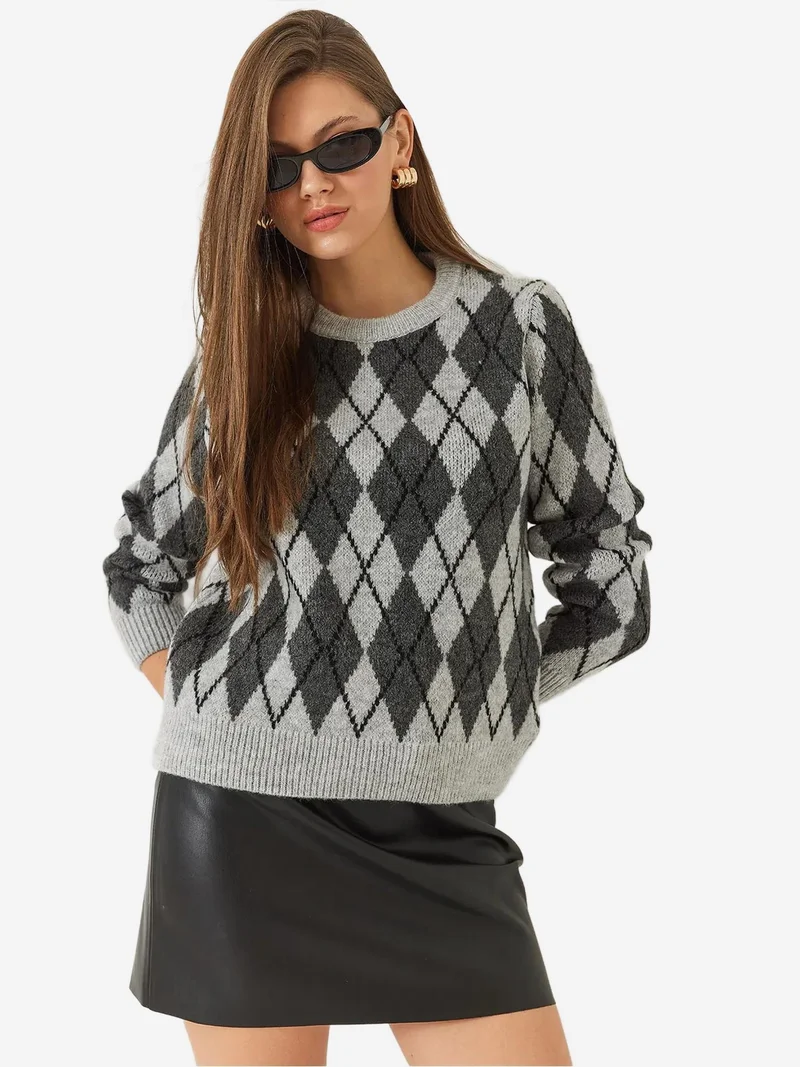 Bianco Lucci LUCCI Baklava Pattern Crew Neck Knitted Sweater