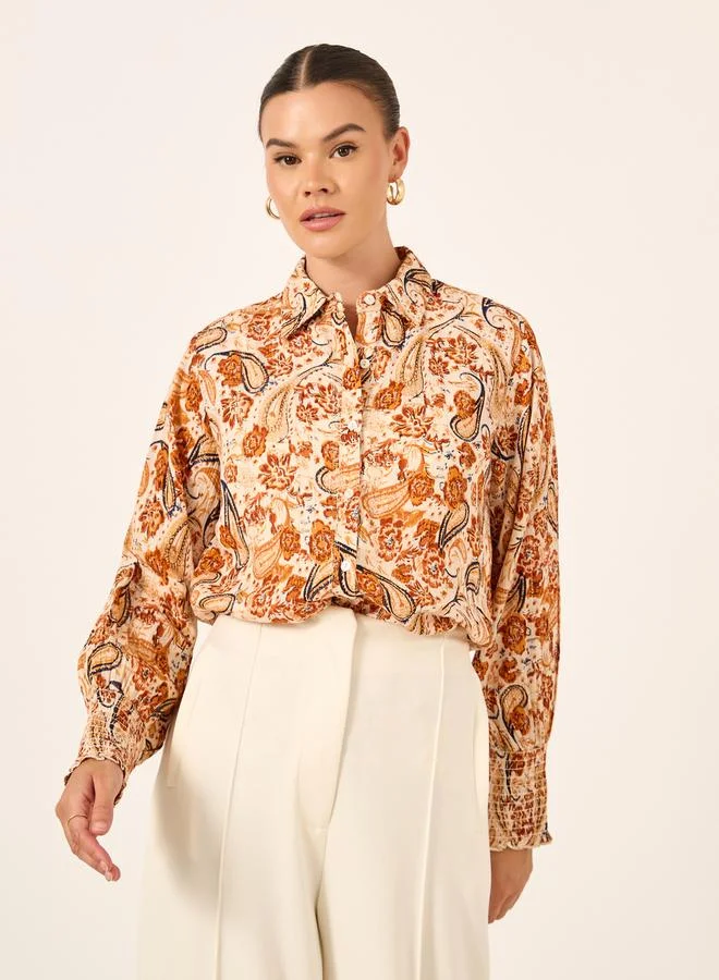 ستايلي قميص بقصة عادية وأكمام مطبوعة بيزلي