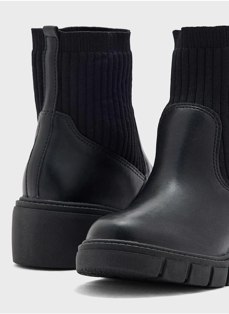 Beira Rio Diana Mid Heel Ankle Boots