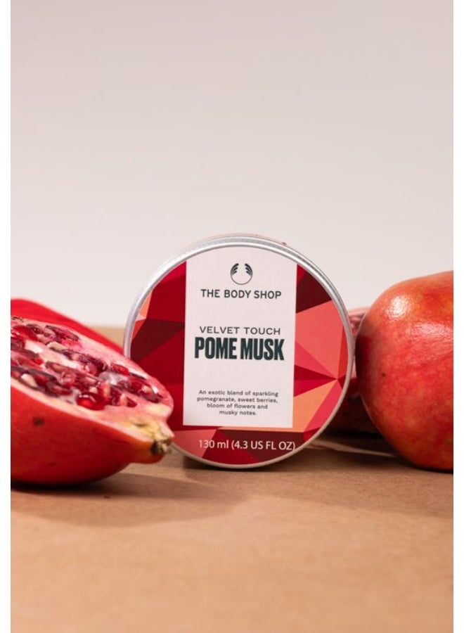 THE BODY SHOP عطر الرمان الغريب ومسك التوت - رذاذ عطر فاكهي زهور مع توت حلو، زهور متفتحة ونوتات مسكية مثيرة، رائحة تدوم طويلاً، نباتي، 130 مل - Image 2