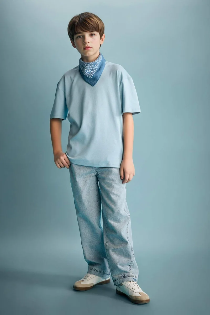 ديفاكتو Boy Oversize Crew Neck Short Sleeve T-Shirt