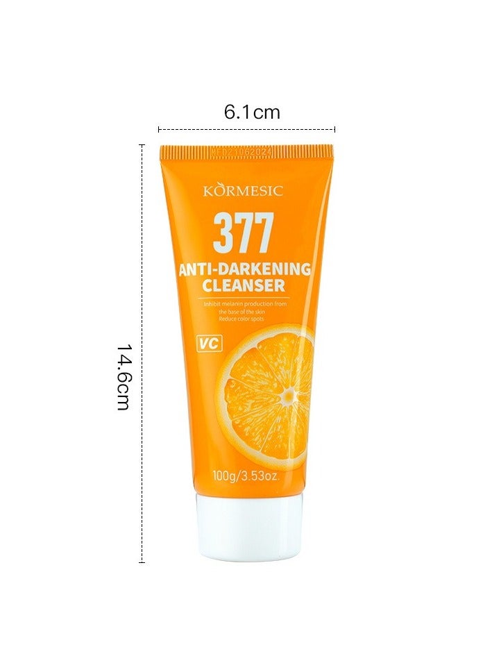 Kormesic غسول الوجه بفيتامين سي من في سي | تنظيف لطيف، تفتيح، وتغذية - Image 1