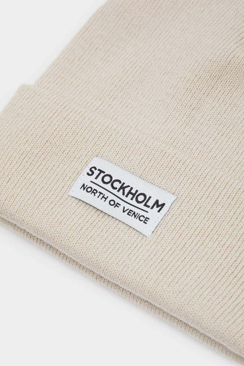 ديفاكتو Woman Woven Label Beanie