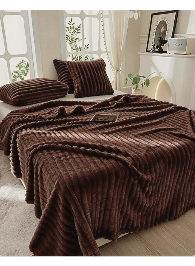 بطانية شتوية من البوليستر الصوفي. الأبعاد: 200 × 150 سم - ناعمة ومريحة، مناسبة كبطانية للنوم أو بطانية للتكييف أو غطاء زخرفي أو بطانية أريكة أو بطانية سفر - لون بني قهوة - Image 2