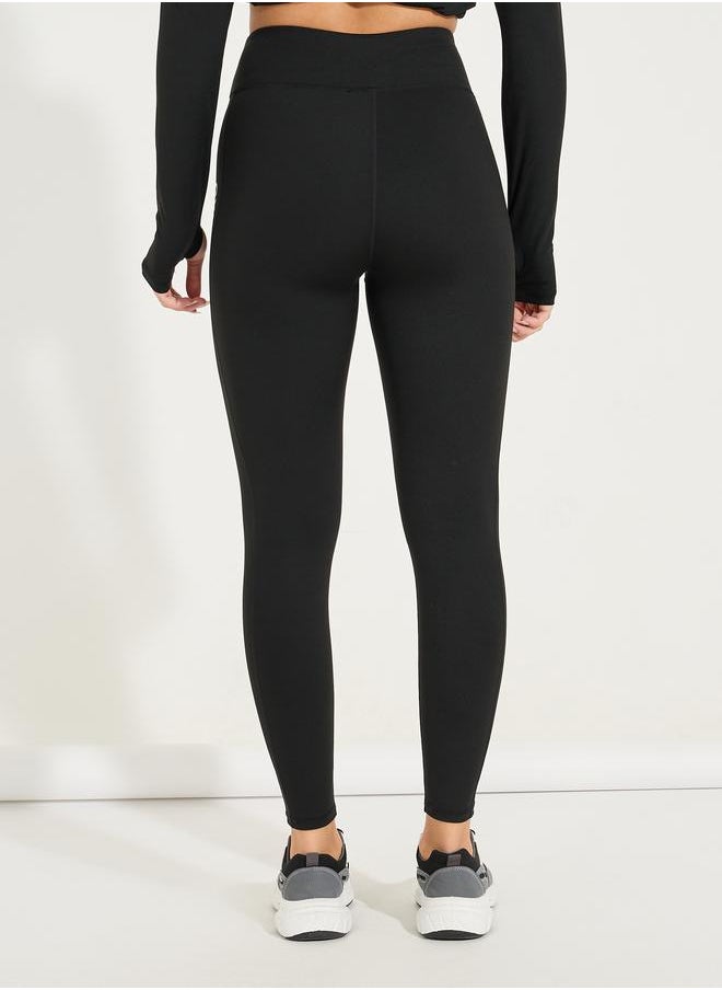 Gymspire Edition- Side Text V-Stitch Full Length Leggings - pzsku/ZF5EBB2B92436EAB1FB94Z/45/_/1724411125/87914086-f723-47e3-b740-245c0be52c43