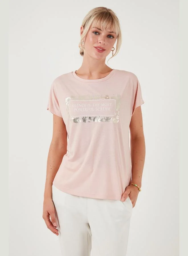 ليلا تيشيرت نسائي ليلا مطبوع بياقة مستديرة وقصة عادية