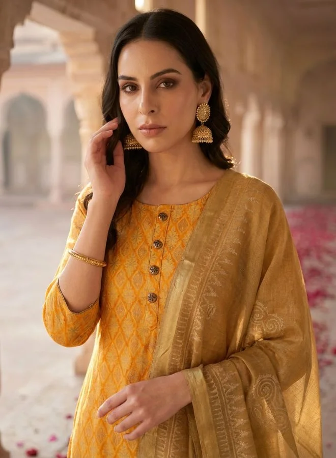 يوريس يوريس للنساء كورتا مطبوعة باللون الأصفر والبني مع بالازو ودوباتا