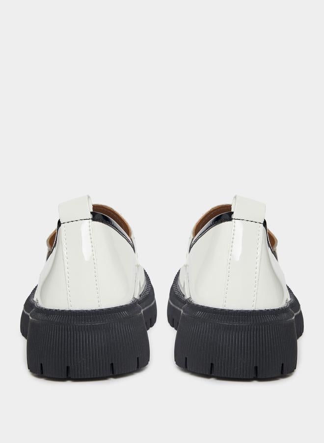 Styli Faux Leather Trim Front Decoy Buckle Loafers  - Image 4