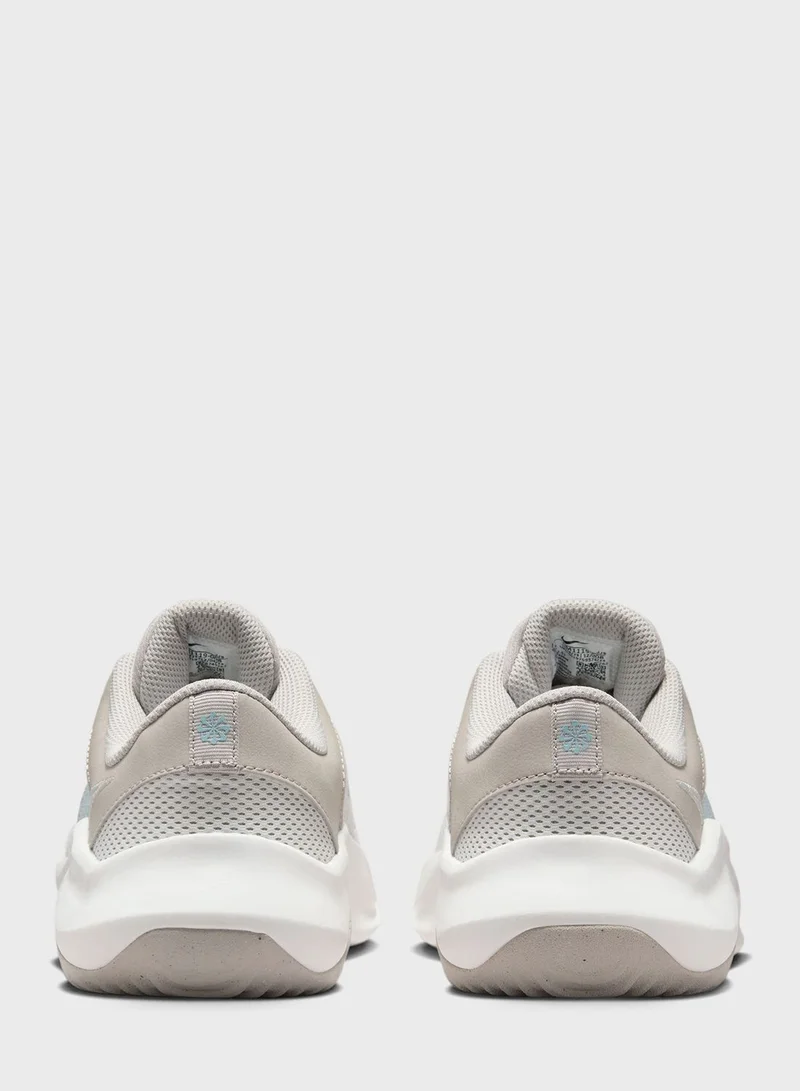 Nike Legend Essential 3