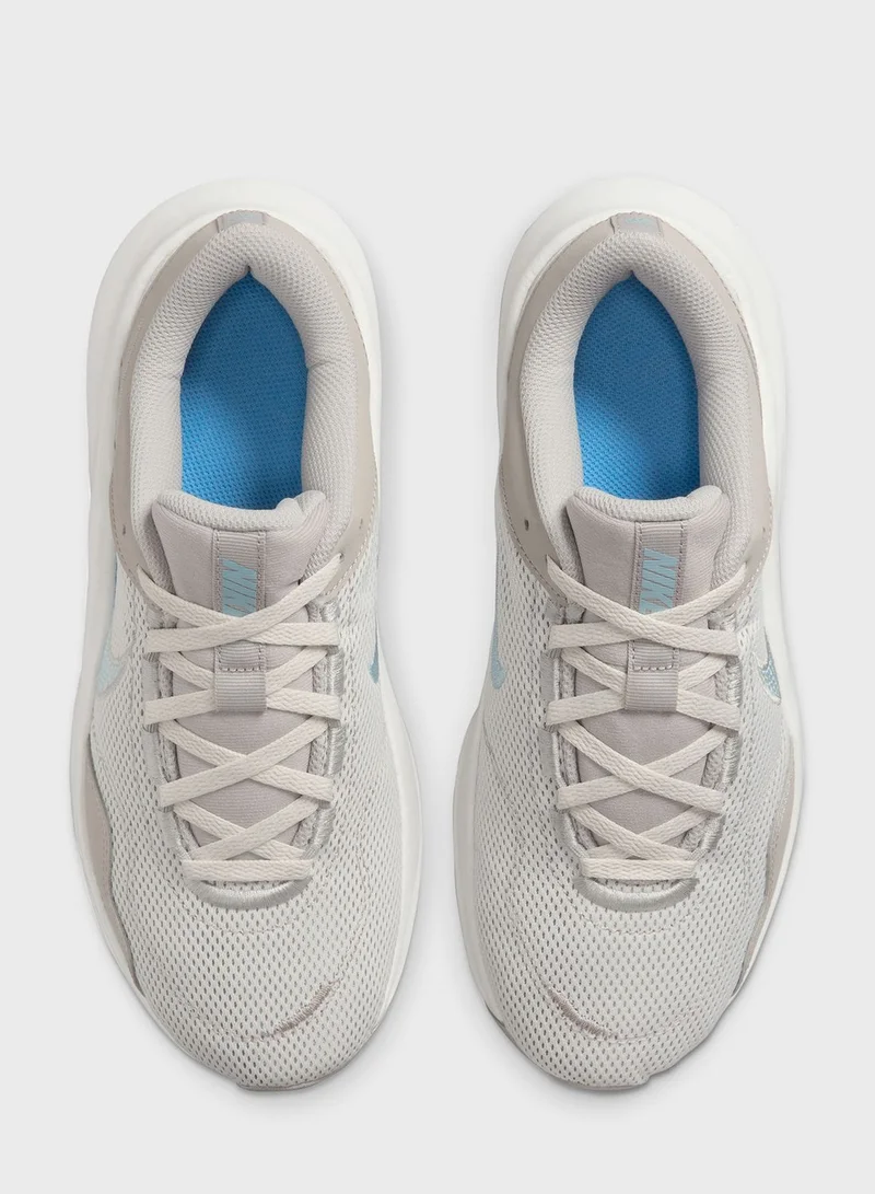 Nike Legend Essential 3