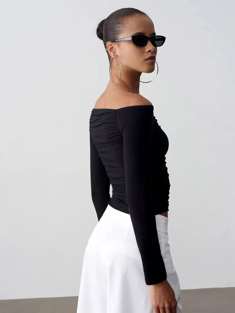 ديلفين Dilvin Off-Shoulder Slim Fit Knit Blouse