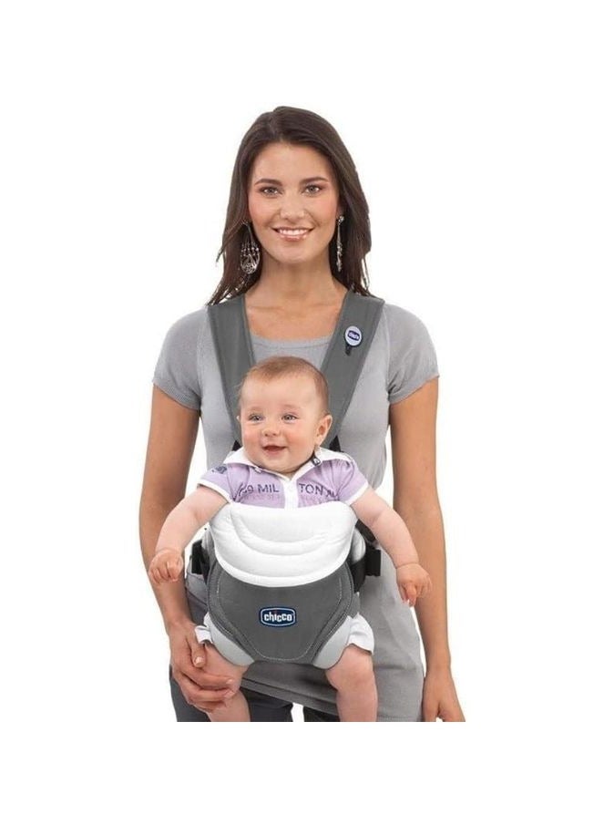 شيكو حمالة أطفال سوفت آند دريم بثلاث وضعيات – قماش قطني قابل للتنفس، غطاء واقي قابل للإزالة، حزام ثابت لتوزيع الوزن، مبطنة من الداخل، أحزمة قابلة للتعديل – مريحة وآمنة للرضع وحديثي الولادة حتى وزن 9 كجم (رمادي) - Image 1