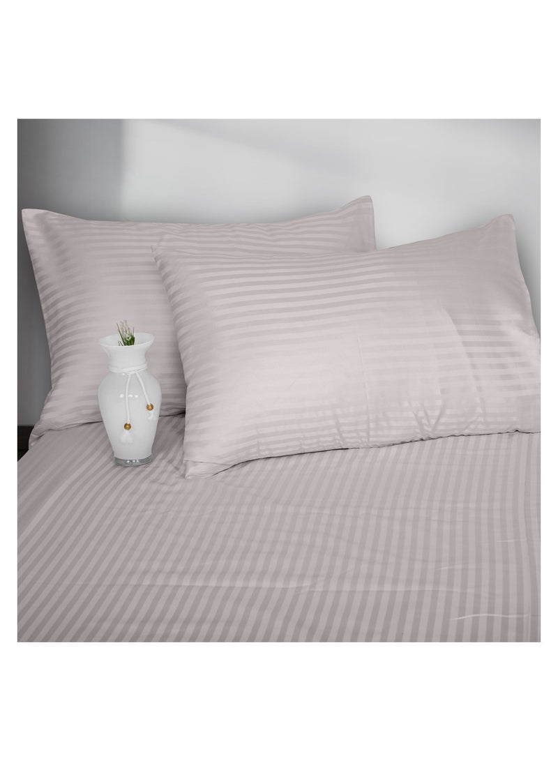 فاميلي بيد ملاية فلات سادا مقلم 3 قطع مقاس 180×250 سم موديل 002 من فاميلي بد - Image 1