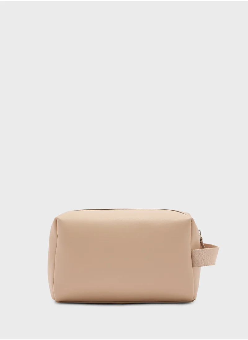 كالفن كلاين جينز Sculpted Beauty Case Crossbody