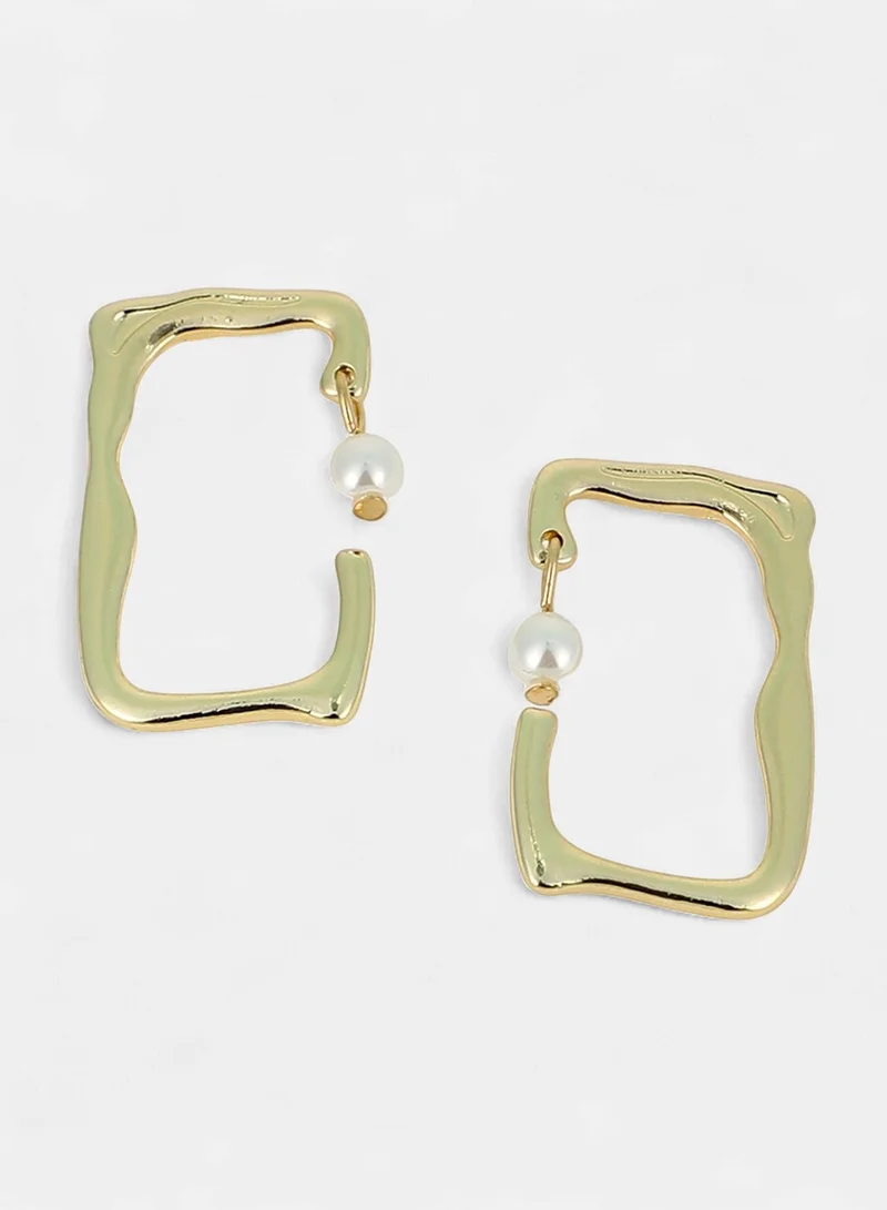 Sohi  Women The Cadre Drop Earrings | California  Colour | One-Size | Artificial Pearl Alloy Material | Push Back Closure | Earrings For Casual & Evening Wear for Women | Best Price UAE