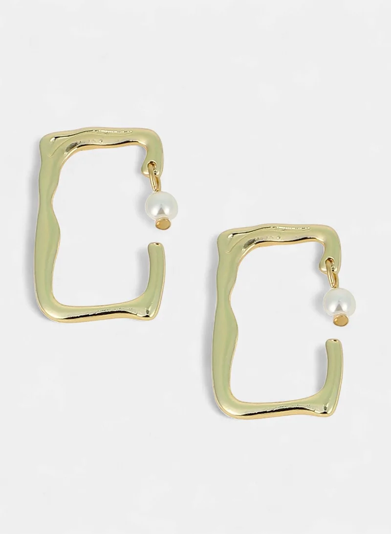 Sohi  Women The Cadre Drop Earrings | California  Colour | One-Size | Artificial Pearl Alloy Material | Push Back Closure | Earrings For Casual & Evening Wear for Women | Best Price UAE