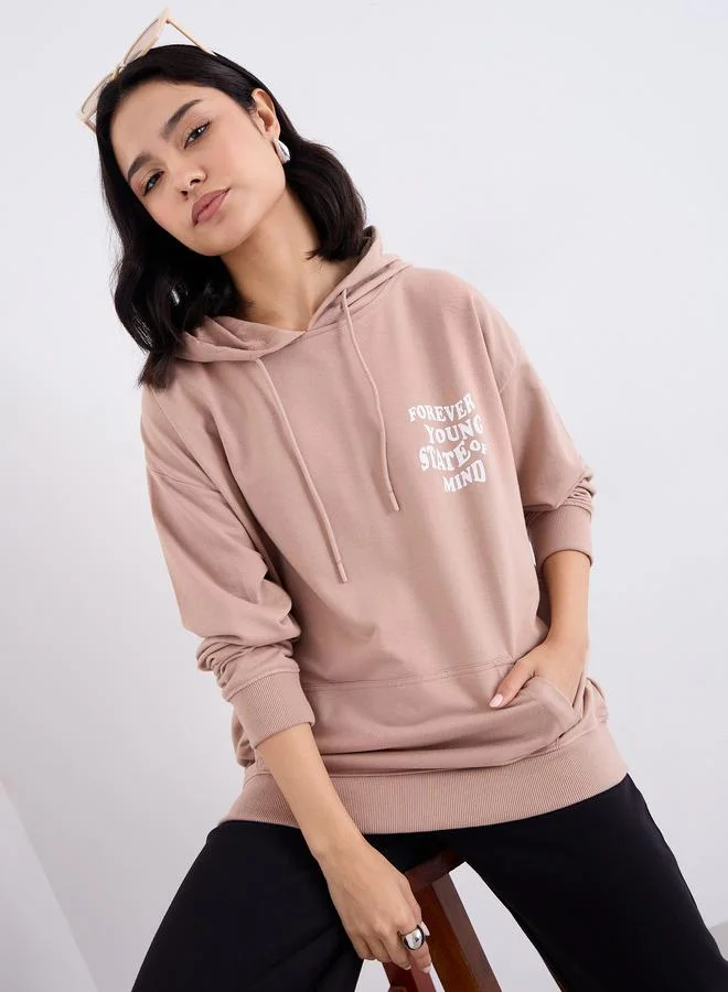 Styli Styli Regular Fit Longline Slogan Print Hoodie