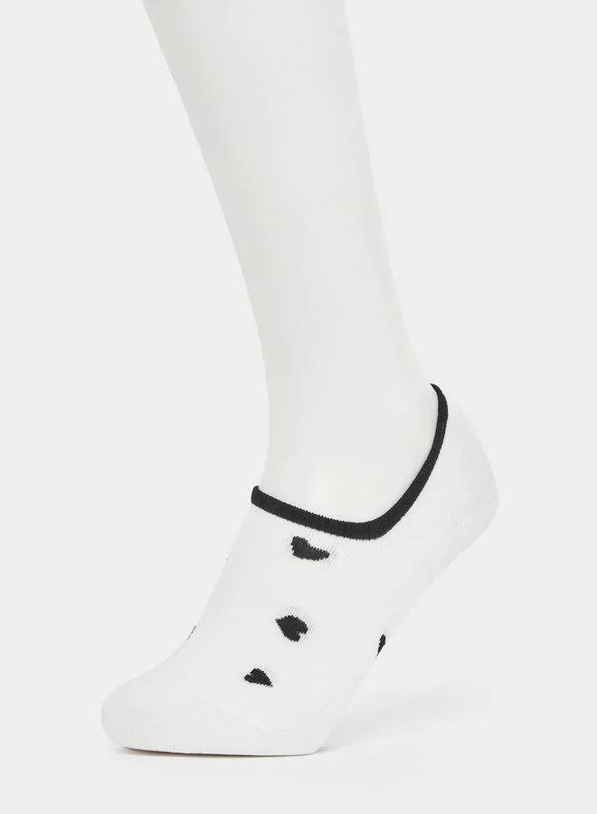 ستايلي طقم من 3 جوارب بتفاصيل قلوب