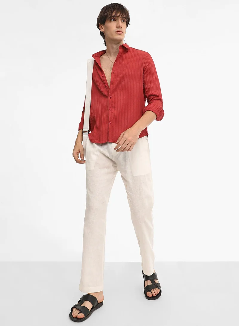 كامبوس سوترا Men's Cadmium Red Self-Design Striped Shirt